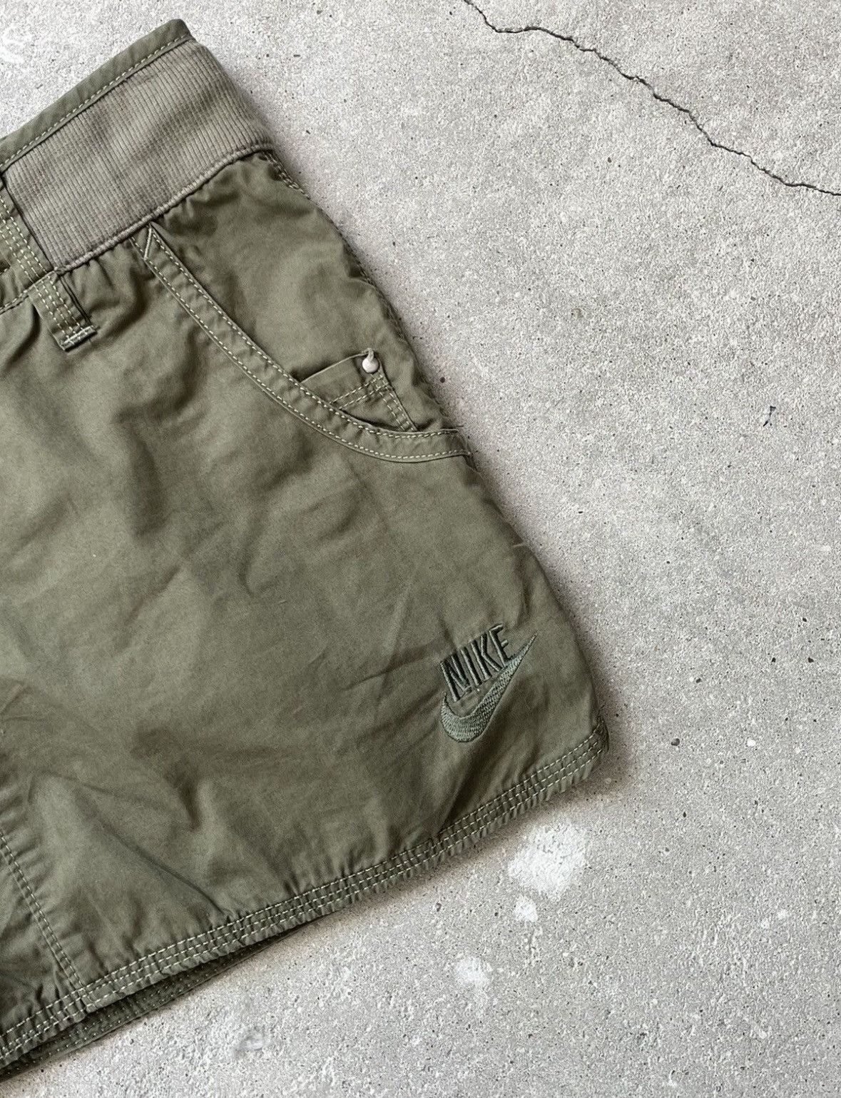 Nike Vintage Nike Camo Skirt Size 27" / US 4 / IT 40 - 2 Thumbnail
