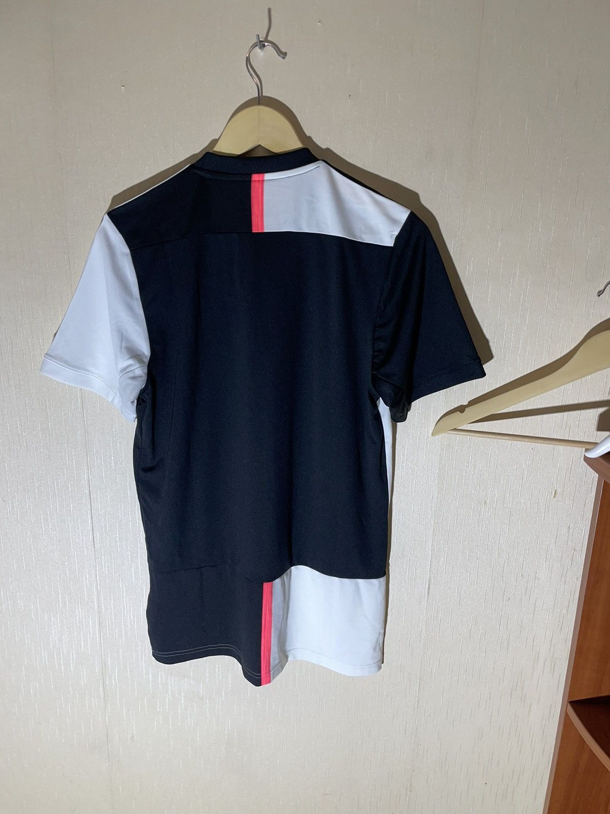 Adidas Adidas Juventus 2019 soccer jersey Size US S / EU 44-46 / 1 - 11 Thumbnail