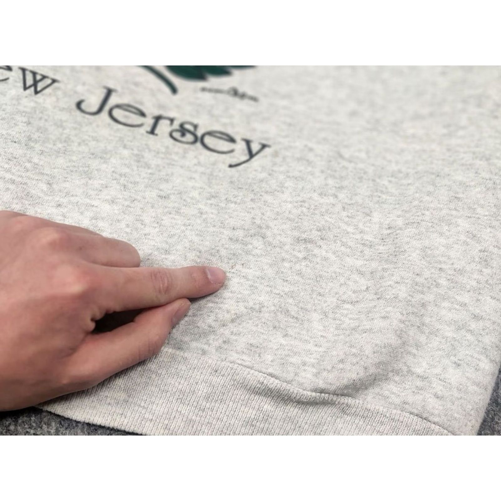 Hanes VINTAGE Hanes Sweatshirt Logo USA Crew neck Gray L Mens Size US L / EU 52-54 / 3 - 7 Thumbnail
