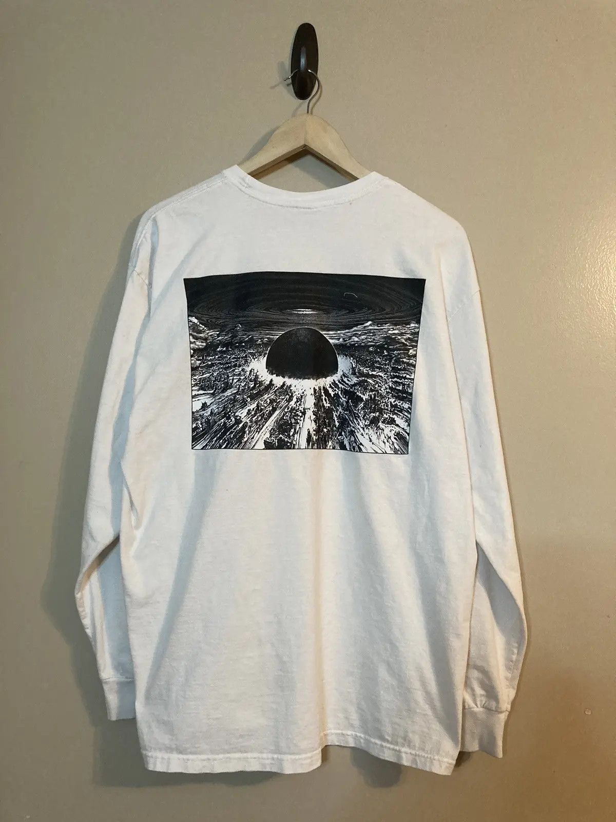 Supreme Supreme Akira Neo-Tokyo L/S Tee White Size US M / EU 48-50 / 2 - 1 Thumbnail