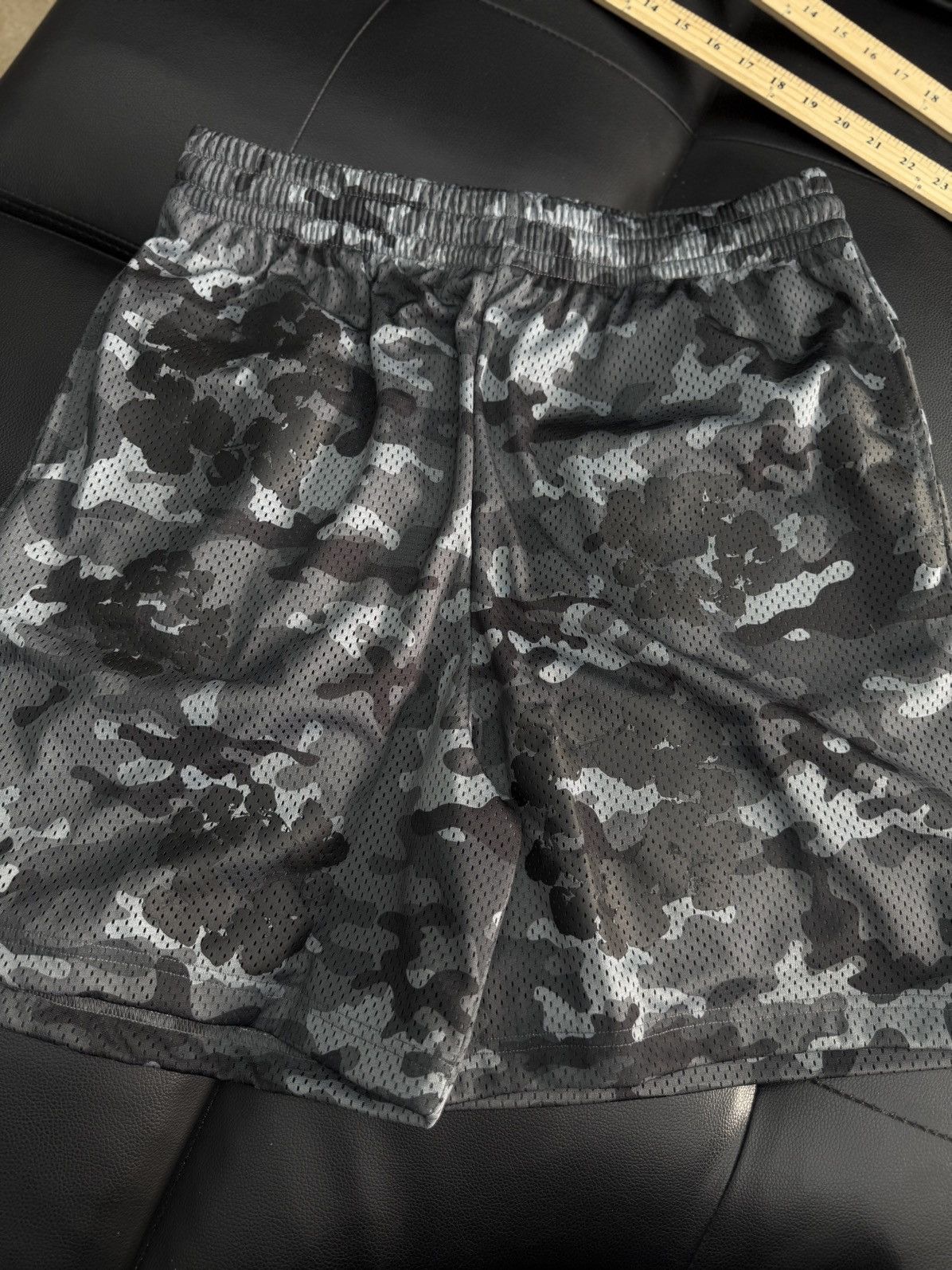 DENIM TEARS Denim Tears Mesh Summer Shorts Black Camo Size Large (NEW) Size US 33 - 1 Thumbnail