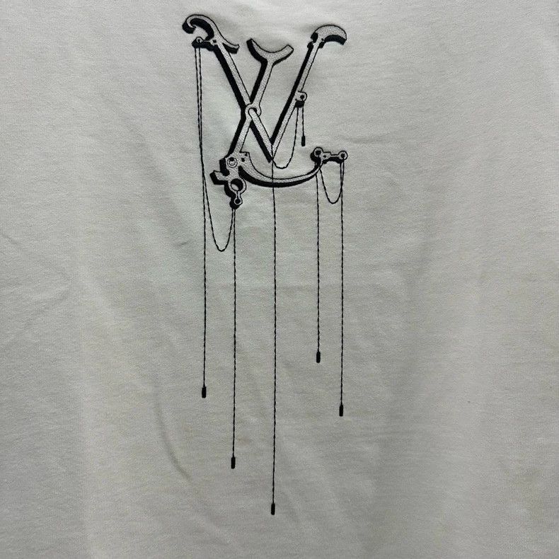 Louis Vuitton Louis Vuitton White logo pendant printed cotton crewneck s Size US M / EU 48-50 / 2 - 4 Thumbnail