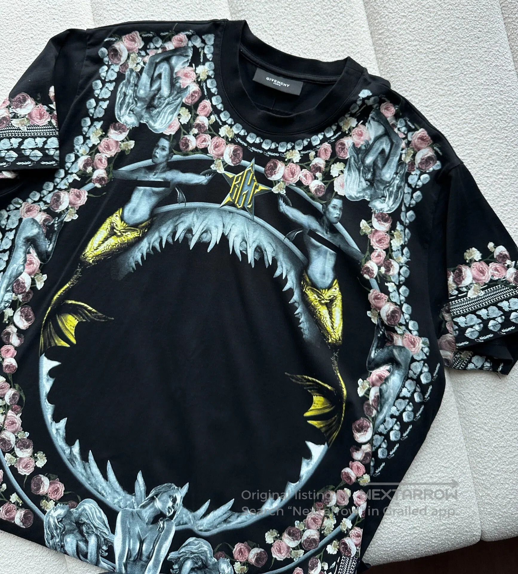 Givenchy Givenchy Shark Mouth Print Oversized T. Size US XS / EU 42 / 0 - 3 Thumbnail