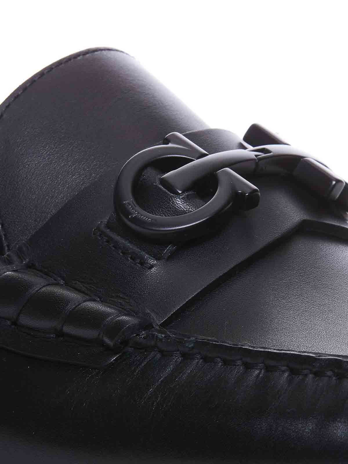 o1s1rm0924 Double Gancini Loafers in Black