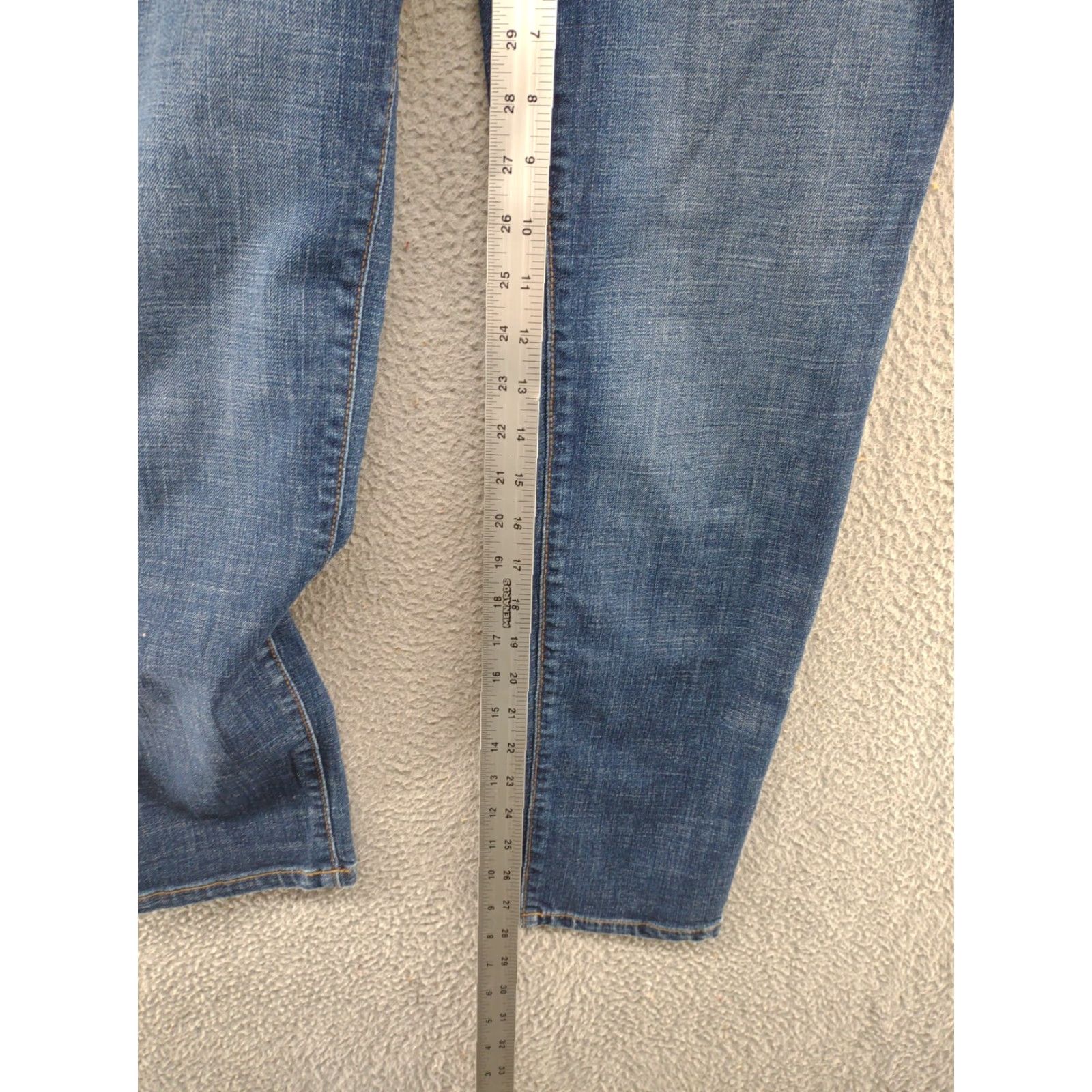 Lee Lee Modern Series Curvy Fit Boyfriend Jeans Women's Size 6 Medium Blue Denim 5-Pocket - Regular Rise Cotton Blend Shirt? Size 28" / US 6 / IT 42 - 7 Thumbnail