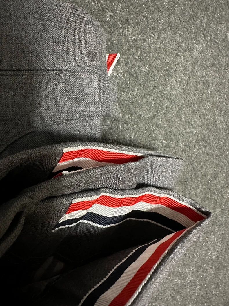 Thom Browne Thom Browne Midsize classic trousers Size 26" / US 2 / IT 38 - 5 Thumbnail
