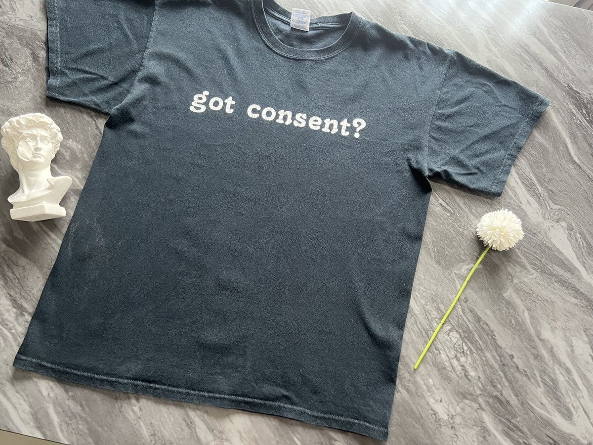 Other × Vintage Got Consent ? : It Does Every Body Good Size US L / EU 52-54 / 3 - 4 Thumbnail