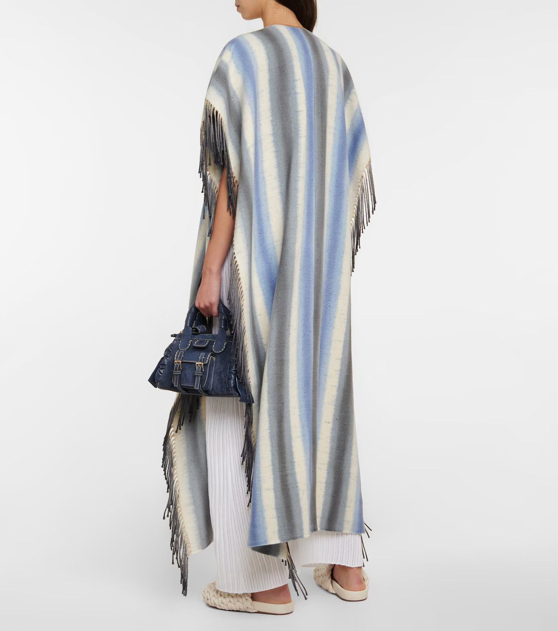 Chloe o1y0825 Size : OS / V-neck Cloak in Multicolor Size ONE SIZE - 4 Thumbnail