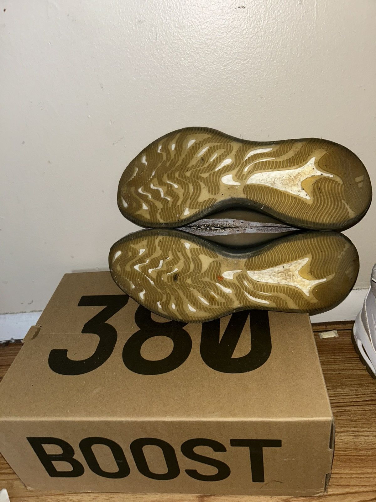 Yeezy 380 pepper Size US 12 / EU 45 - 4 Thumbnail