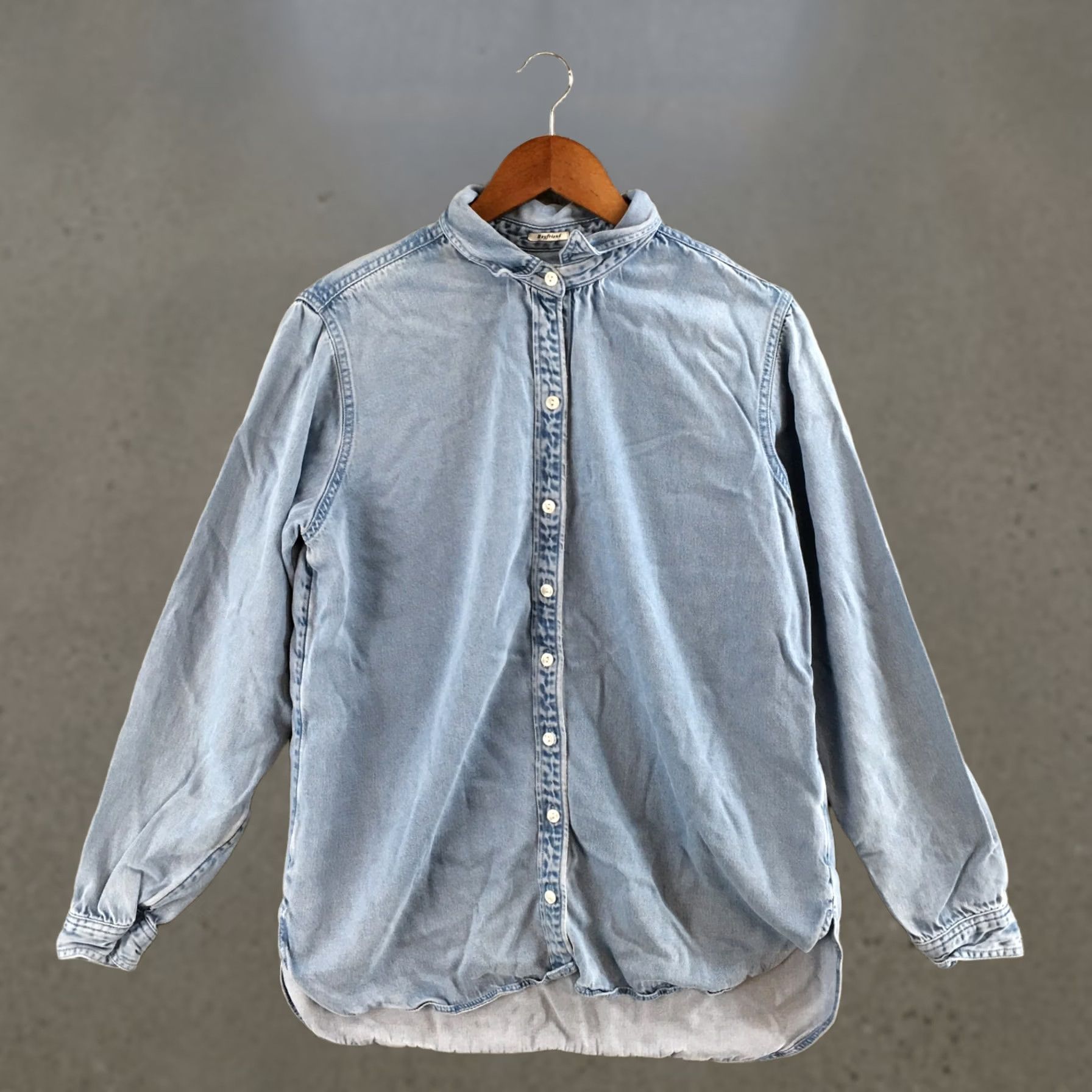 Abercrombie & Fitch Abercrombie & Fitch Shirt Womens L Blue Denim Long Sleeve Button Up Size L / US 10 / IT 46 - 1 Thumbnail