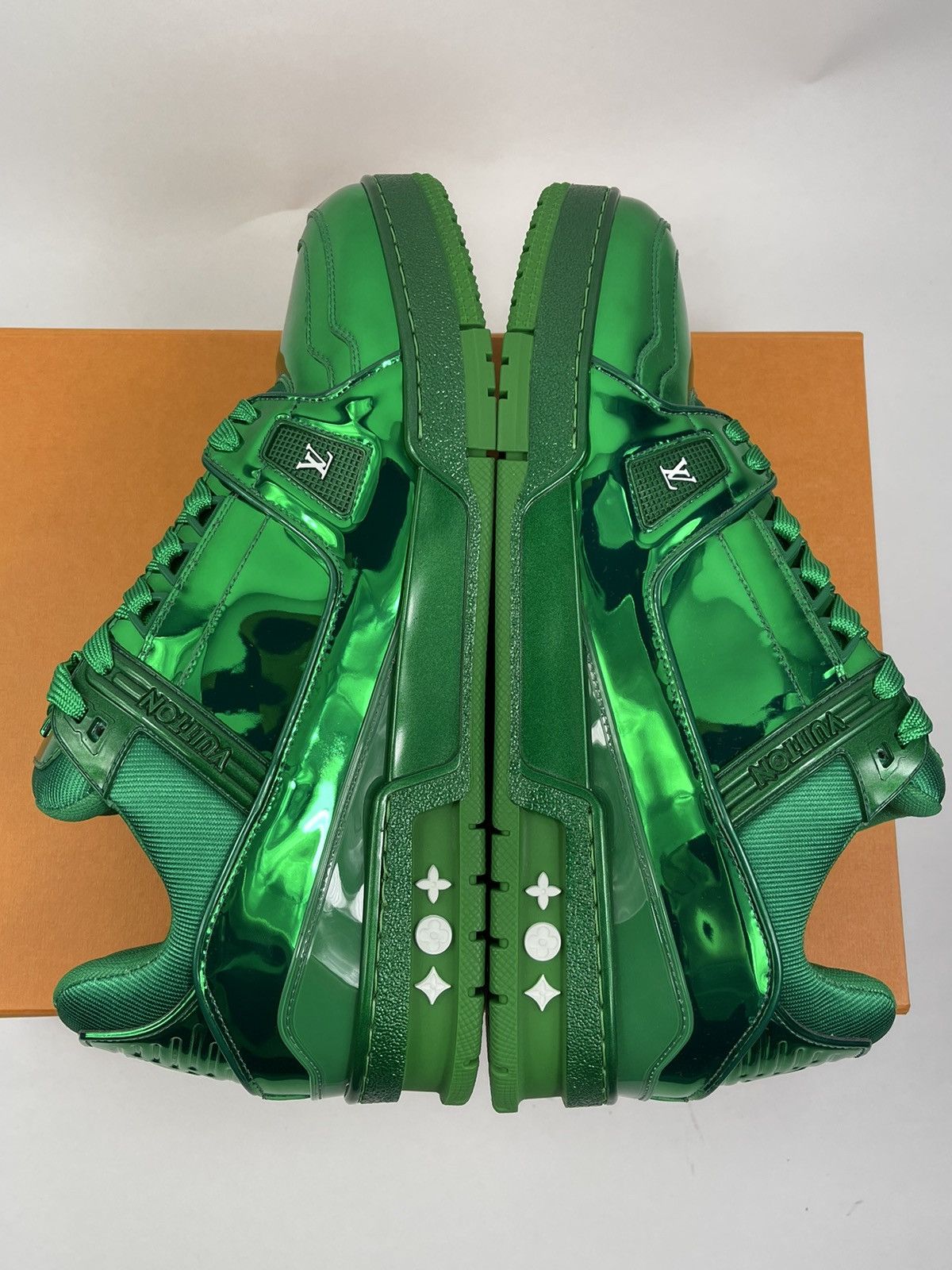 Louis Vuitton PATENT GREEN SNEAKERS RARE Size US 9 / EU 42 - 10 Thumbnail