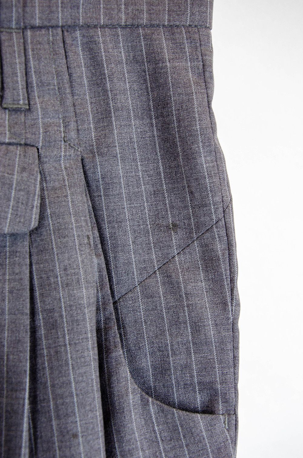 Brunello Cucinelli Gunex Grey Pinstripe Virgin Wool Pleated Trousers IT 40 Size 27" / US 4 / IT 40 - 4 Thumbnail