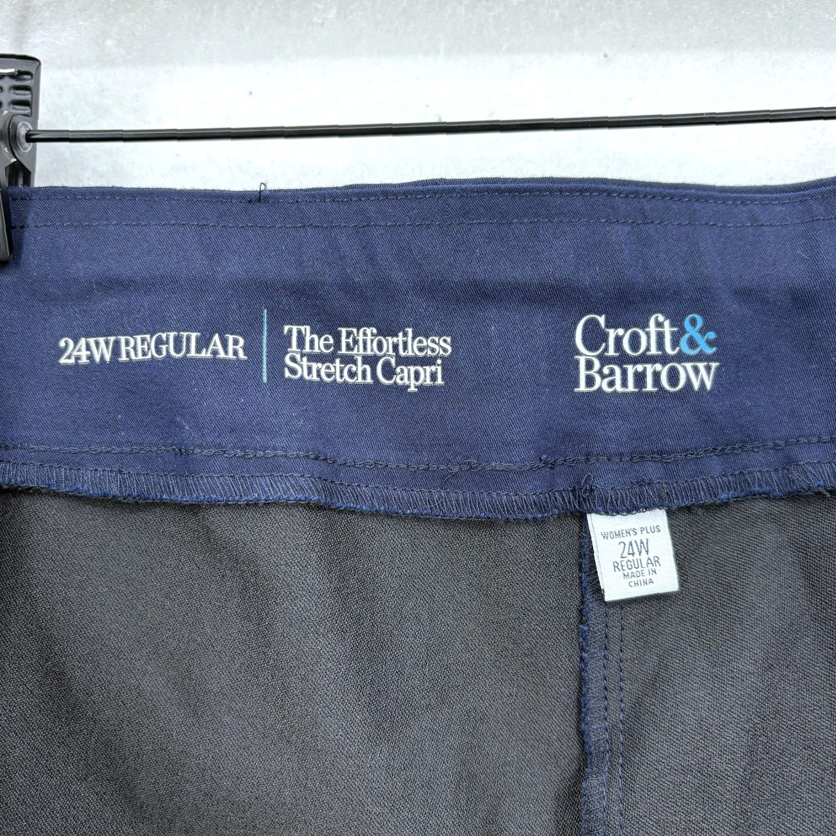 Croft & Barrow Croft & Barrow Pants Womens 24W Navy Effortless Stretch Capri Comfort Waist NWT Size 42" / US 20 - 6 Thumbnail