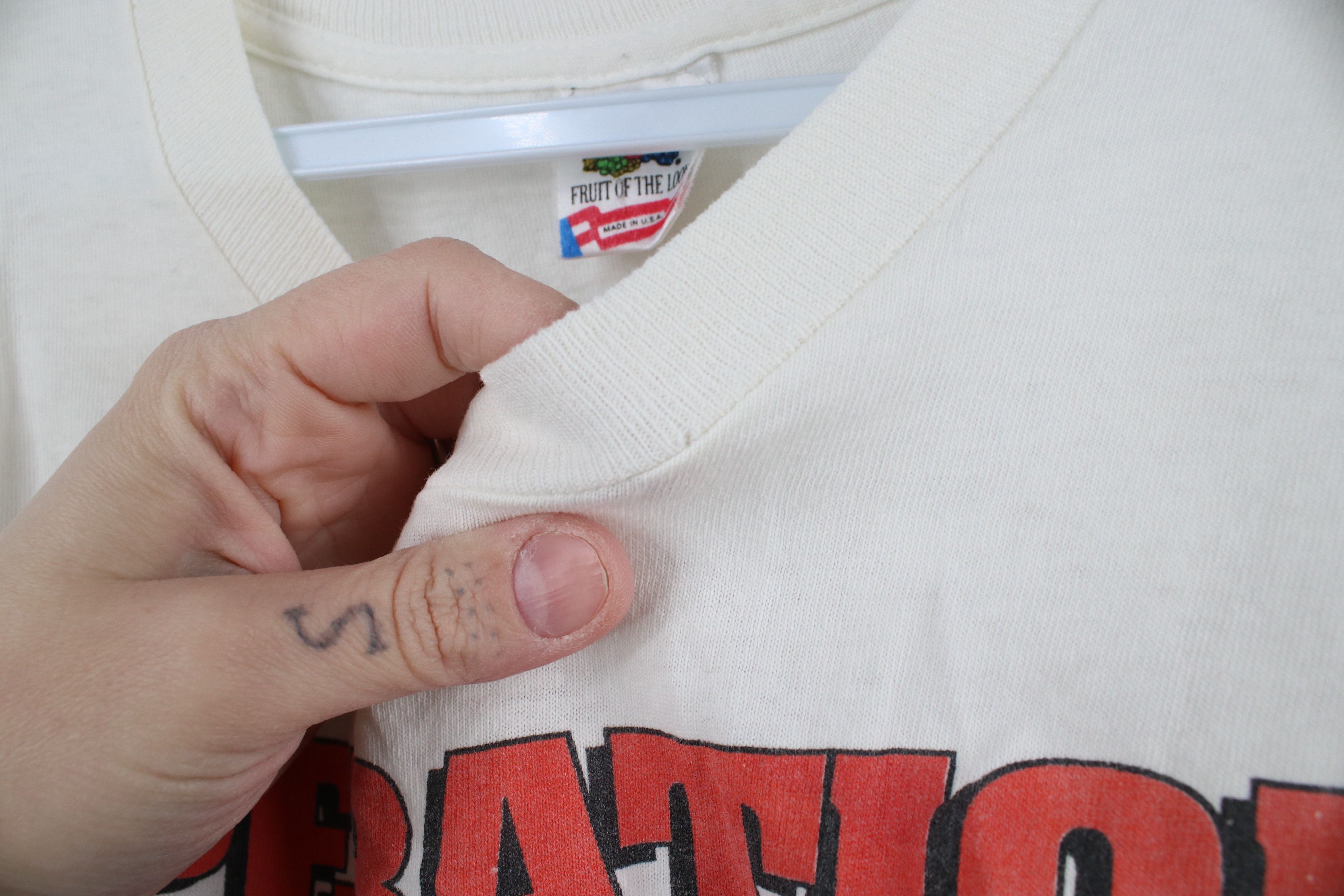 Vintage Vintage 90s Operation Desert Military T-Shirt White USA Size US XL / EU 56 / 4 - 6 Thumbnail