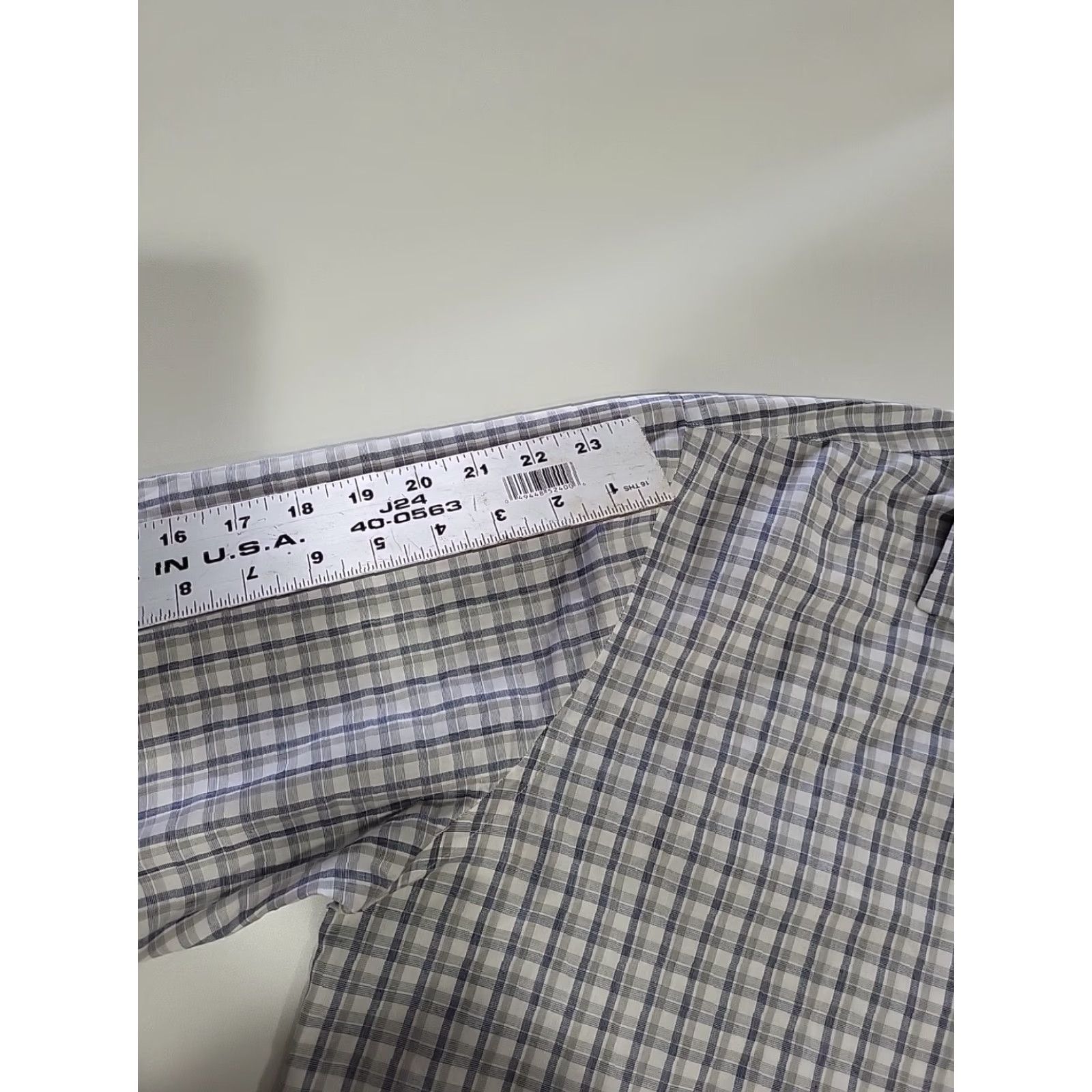 Tommy Hilfiger Tommy Hilfiger Button-Up Shirt Plaid Non-Iron Slim Fit 17 34/35 Gray Mens Long Sleeve Regular Size 17 34/35 Size US XL / EU 56 / 4 - 5 Thumbnail