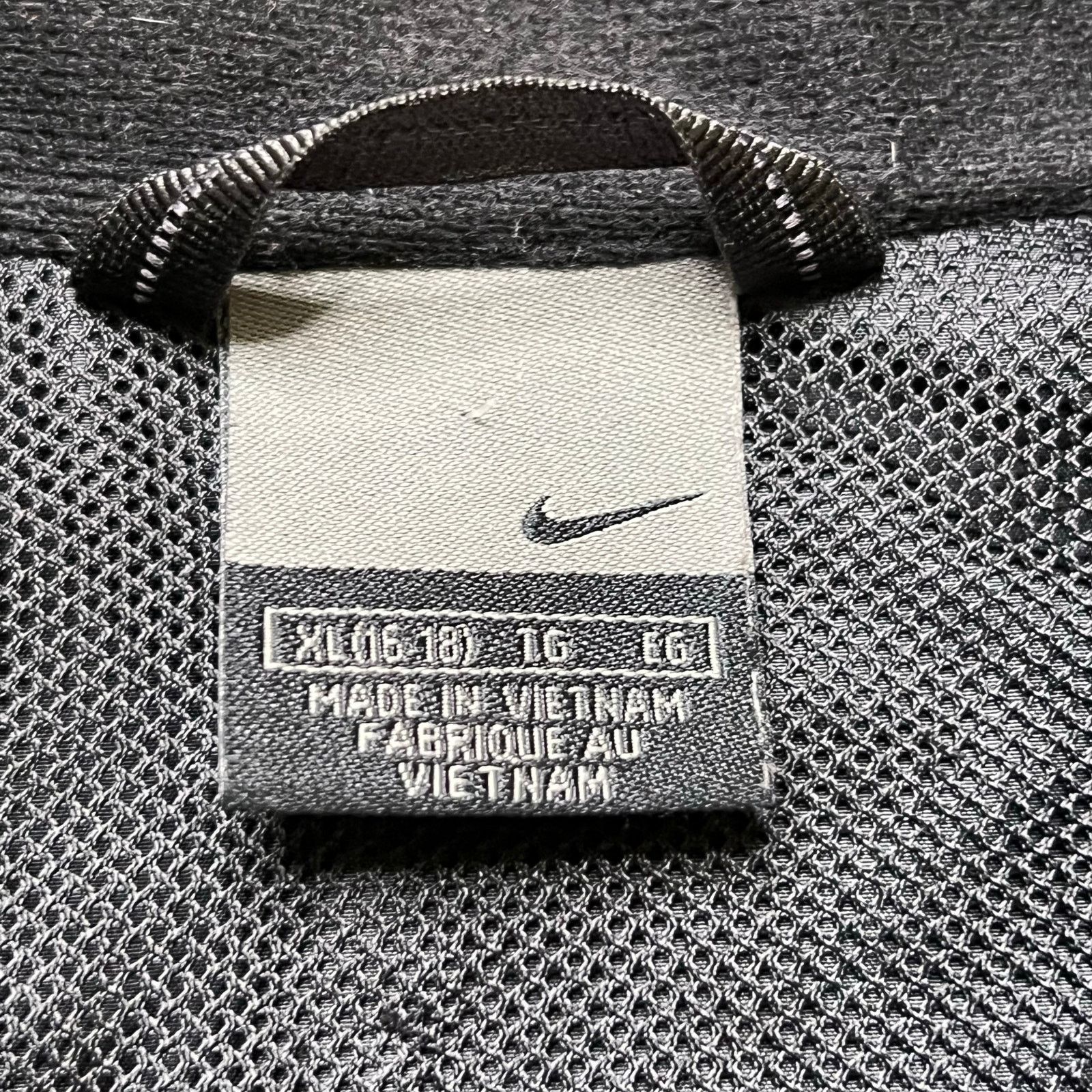 Nike VINTAGE Nike Jacket Mens XL (16-18) Black Windbreaker swoosh Size US XL / EU 56 / 4 - 3 Thumbnail