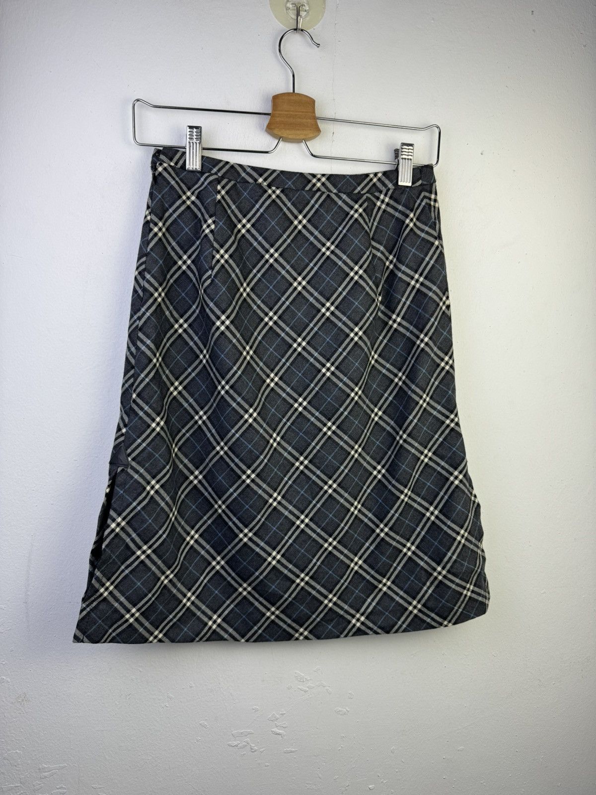 Burberry Burberry Blue Label Nova Check mini skirt wool and nylon Size 26" / US 2 / IT 38 - 6 Thumbnail