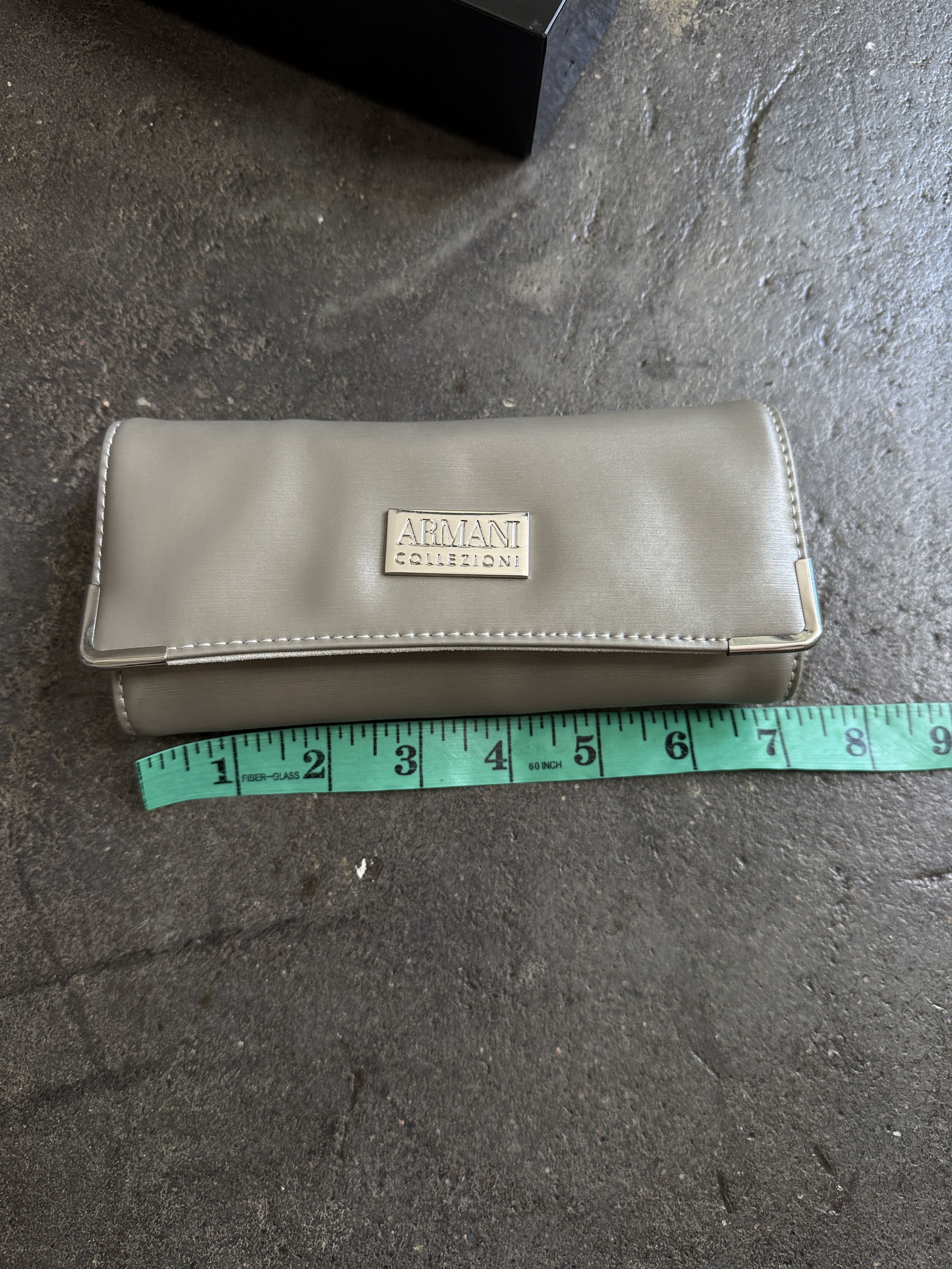 Armani Vintage Almost New Armani Key and jewelry Holder / Case Size ONE SIZE - 6 Thumbnail