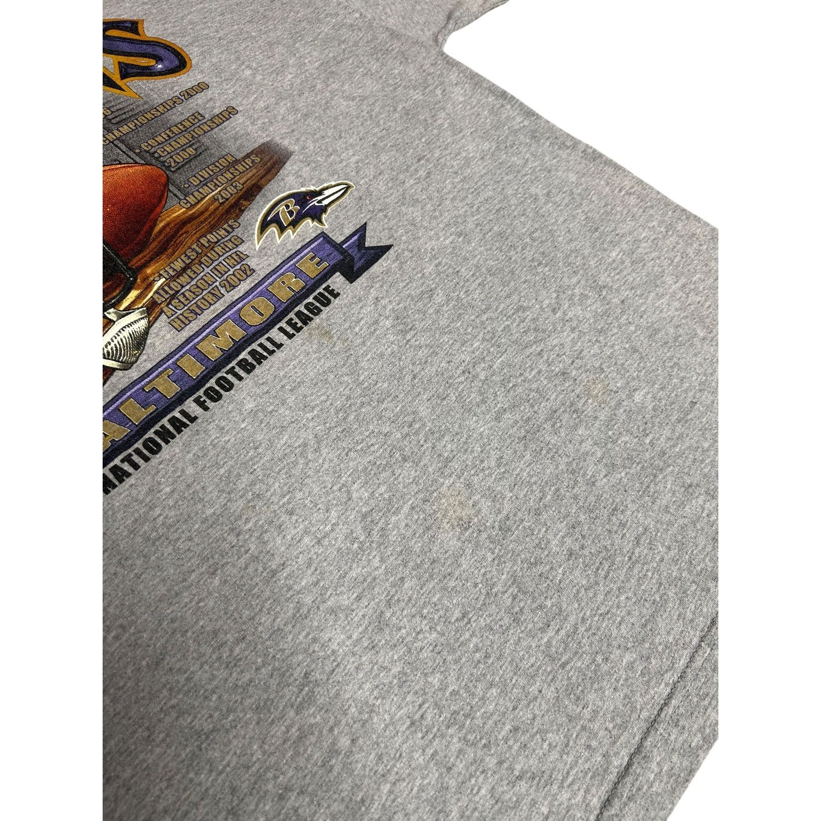NFL × Vintage Vintage Baltimore Ravens Helmet NFL T-Shirt Size US XL / EU 56 / 4 - 4 Thumbnail