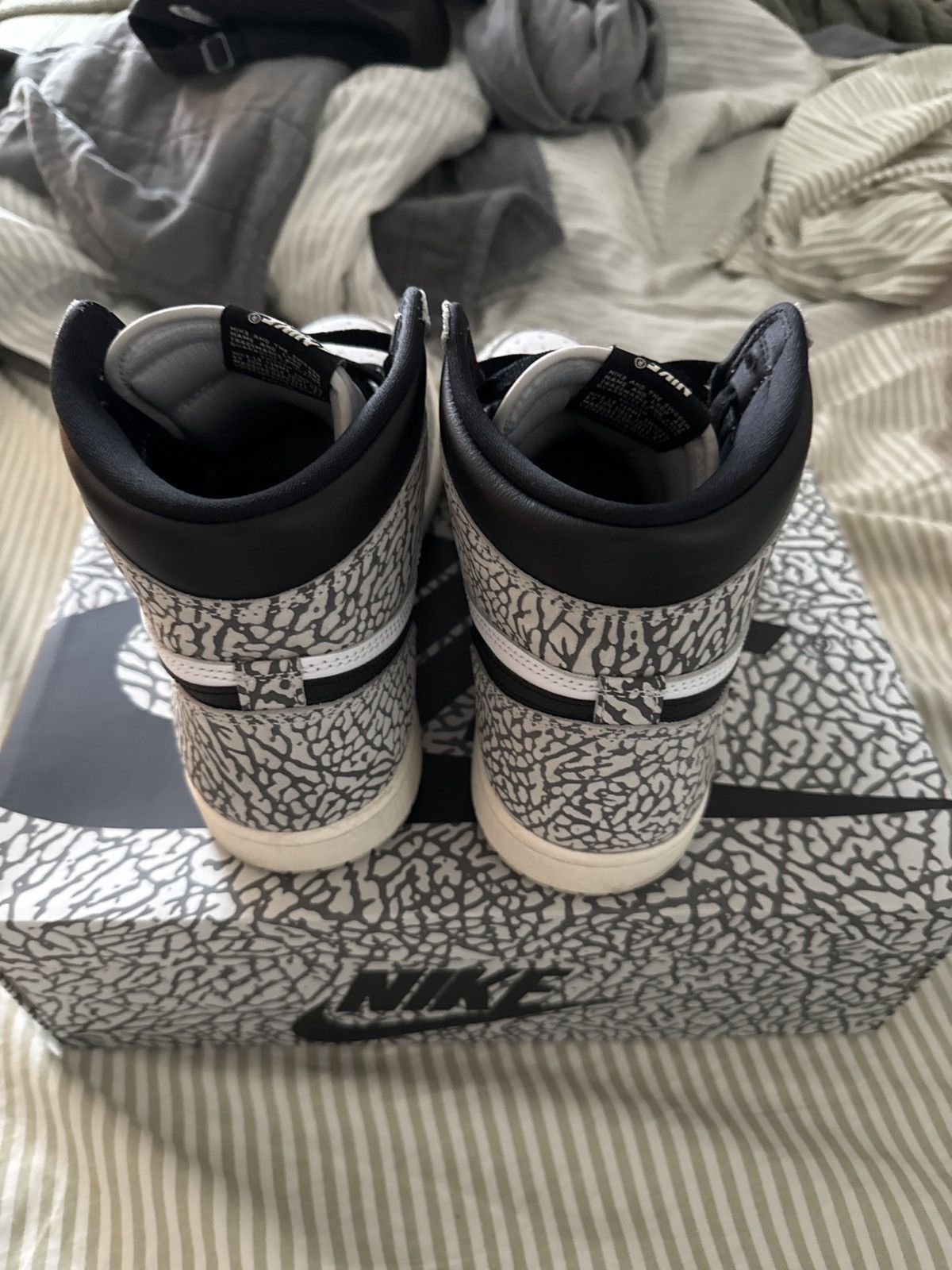 Jordan Brand Air Jordan 1 White Cement Size US 11.5 / EU 44-45 - 4 Thumbnail