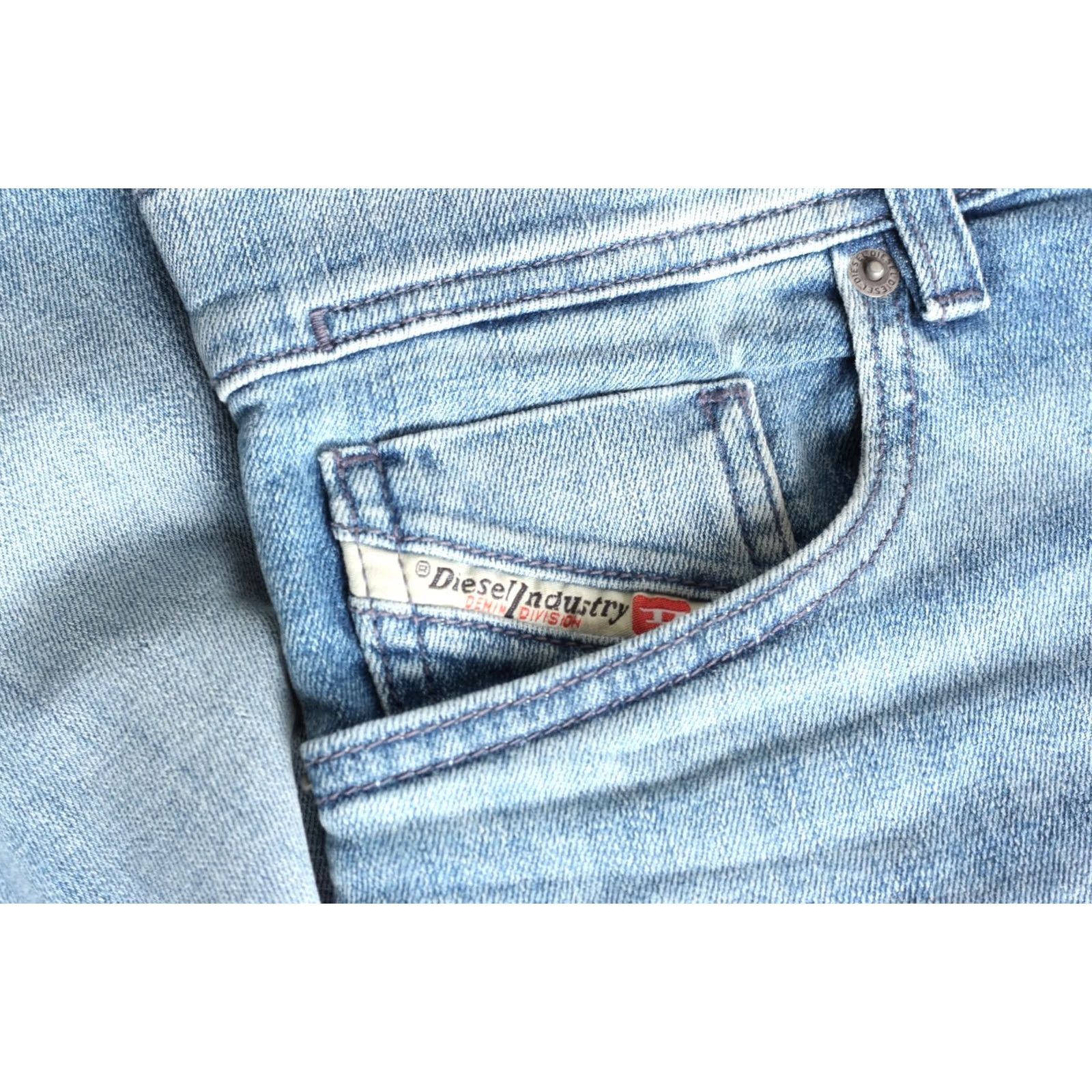Diesel Diesel D-FINITIVE Regular Tapered Jeans Men Size W28 L32 DZ7908 Size US 28 / EU 44 - 6 Thumbnail