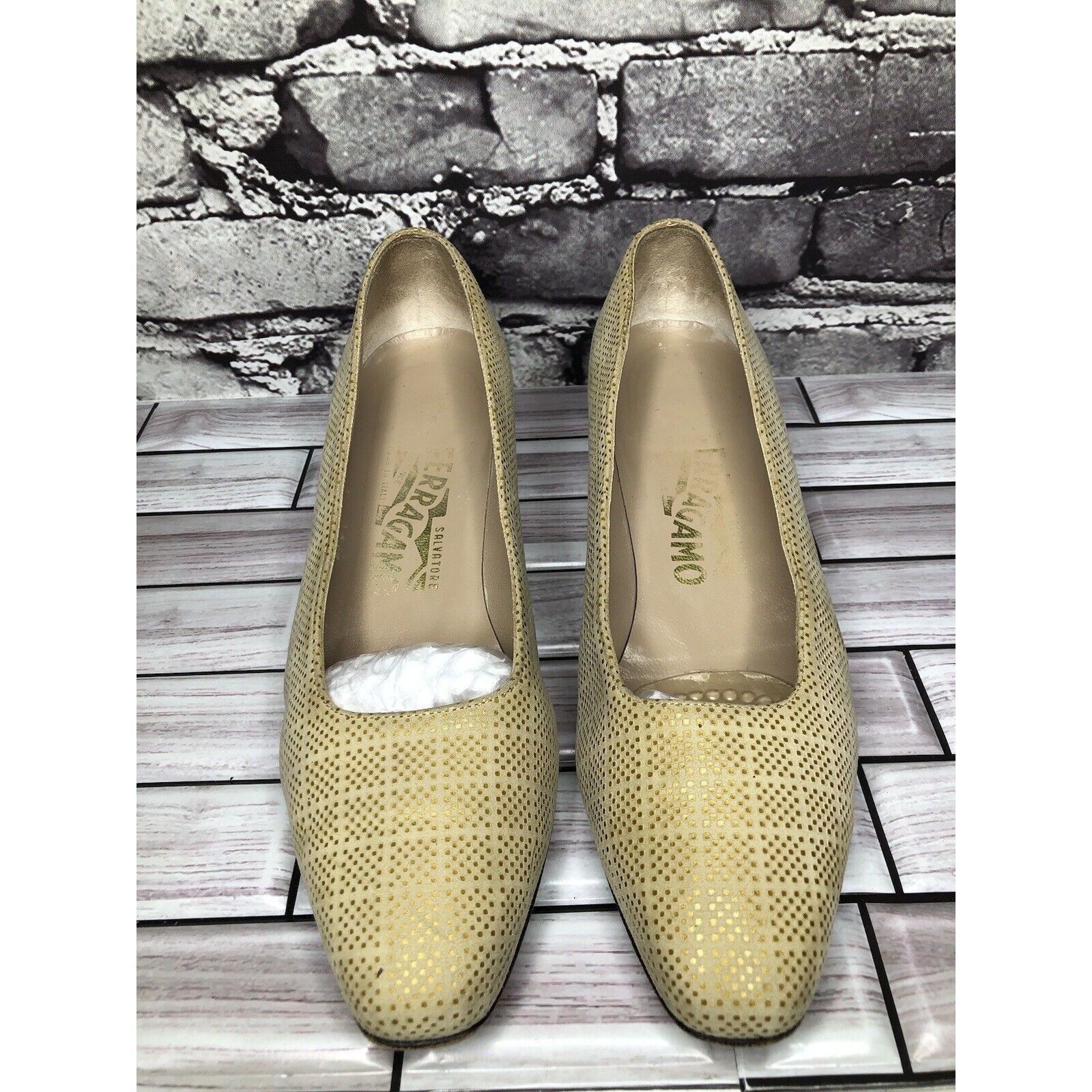 Salvatore Ferragamo Salvatore Ferragamo Beige Leather Geometric Dress Pump Heels Size US 7.5 / IT 37.5 - 14 Thumbnail