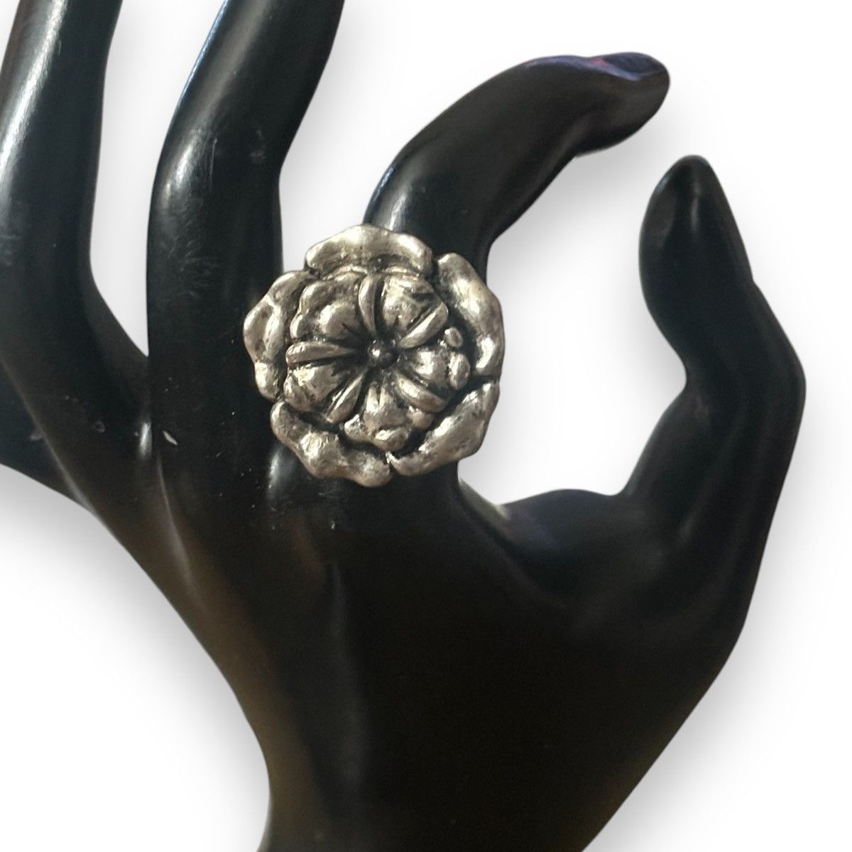 Other Vintage silver tone flower ring Size ONE SIZE - 2 Thumbnail