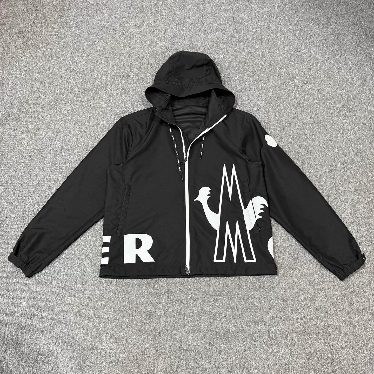 Moncler Moncler black print nylon jacket size 5 Size US XXL / EU 58 / 5 - 1 Thumbnail