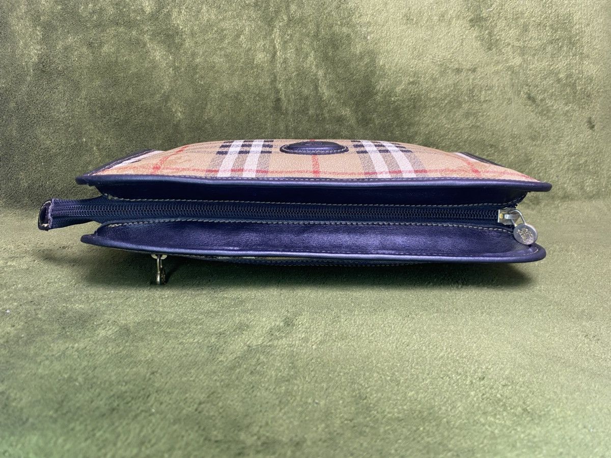 Burberry Vintage BURBERRY nova check clutch bag canvas leather Size ONE SIZE - 9 Thumbnail