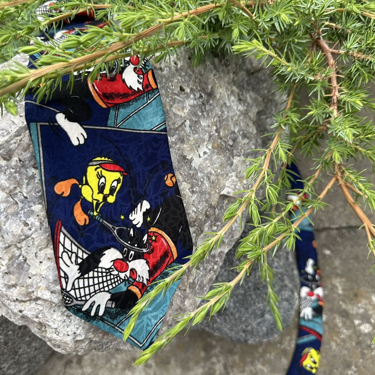 Japanese Brand Vintage Warner Bros Tie Silk Looney Tunes 1993 Y2K Old Money Size ONE SIZE - 8 Thumbnail