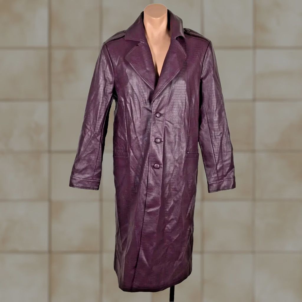 Hot Topic VINTAGE The Joker Suicide Squad Purple Jacket Trench Coat Men L Cosplay Hot Topic Caped Collared Animal Print Button Closure Faux Leather Size US L / EU 52-54 / 3 - 1 Thumbnail