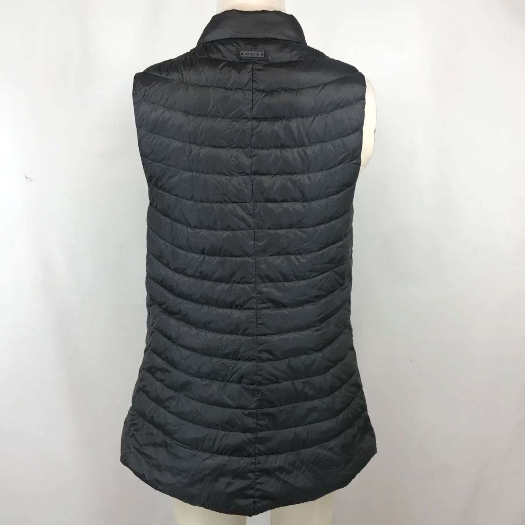 Athleta WOMENS SMALL GRAY ATHLETA VEST Quilted DOWN Front Button Up Down Filled No Pockets? Size S / US 4 / IT 40 - 5 Thumbnail