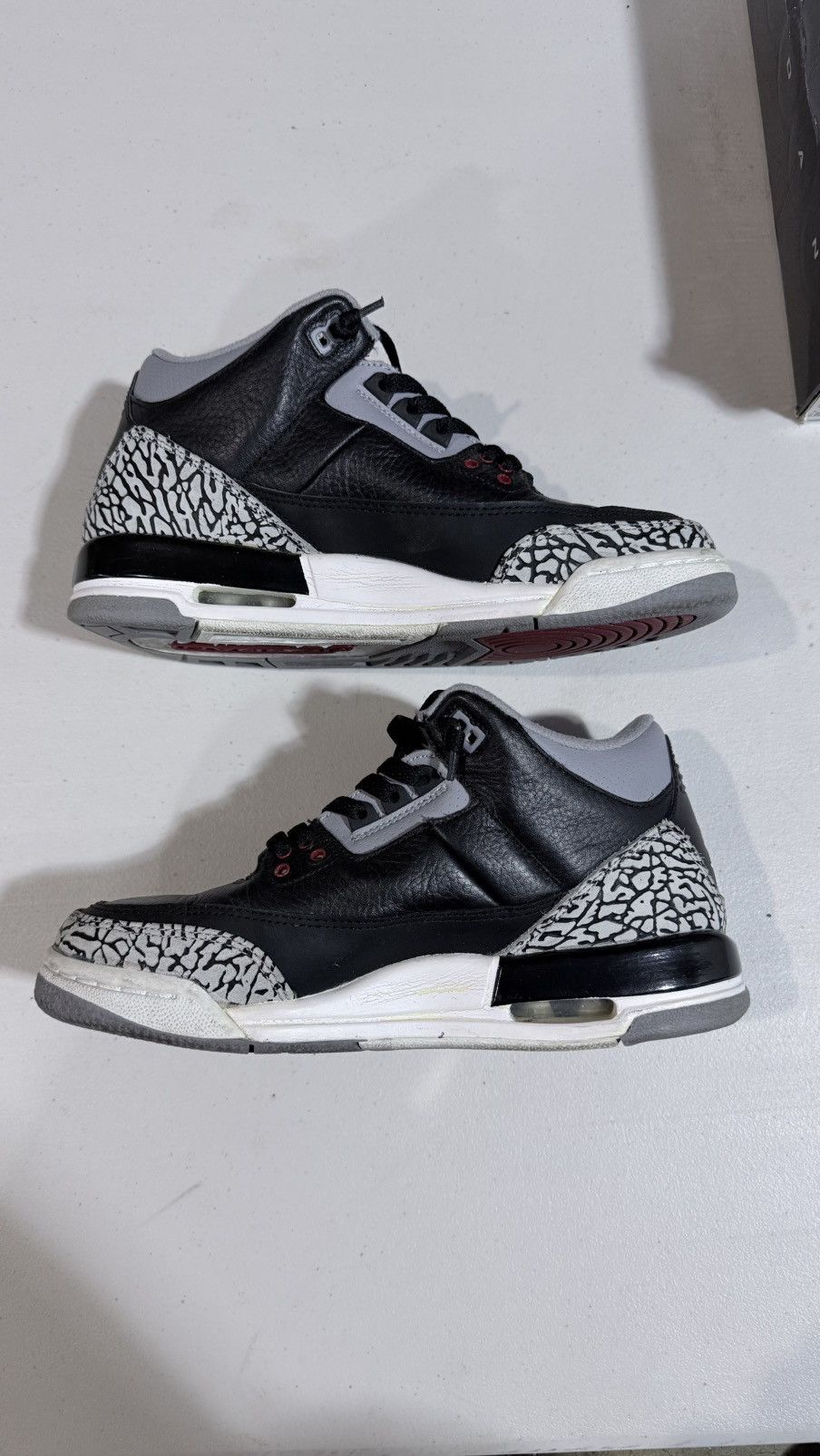 Jordan Brand Jordan retro 3 ( Black Cements 11’ ) Size US 7 / EU 40 - 4 Thumbnail