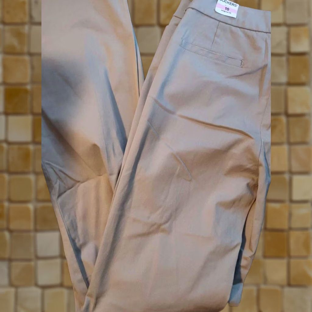Dockers VINTAGE? New Women's Dockers Original Fit Regular Rise Khaki Pants Unhemmed Size 10 Size 32" / US 10 / IT 46 - 1 Preview
