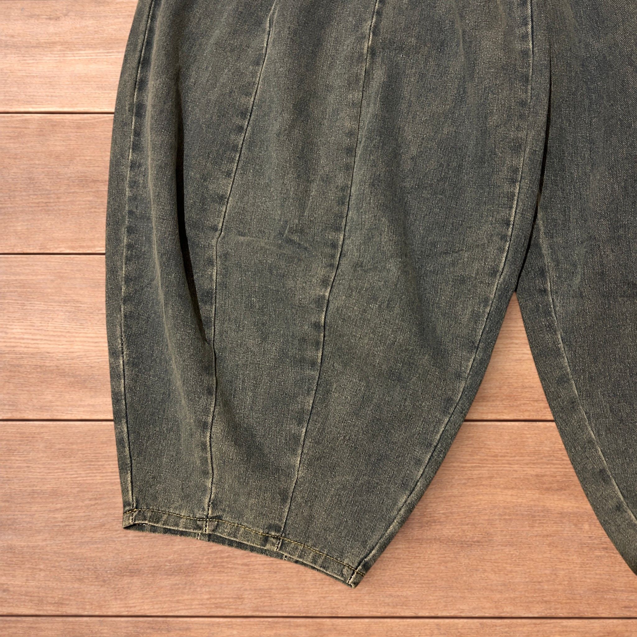 Japanese Brand Super baggy wide leg balloon fit jeans in washed mid blue. Size US 34 / EU 50 - 4 Thumbnail