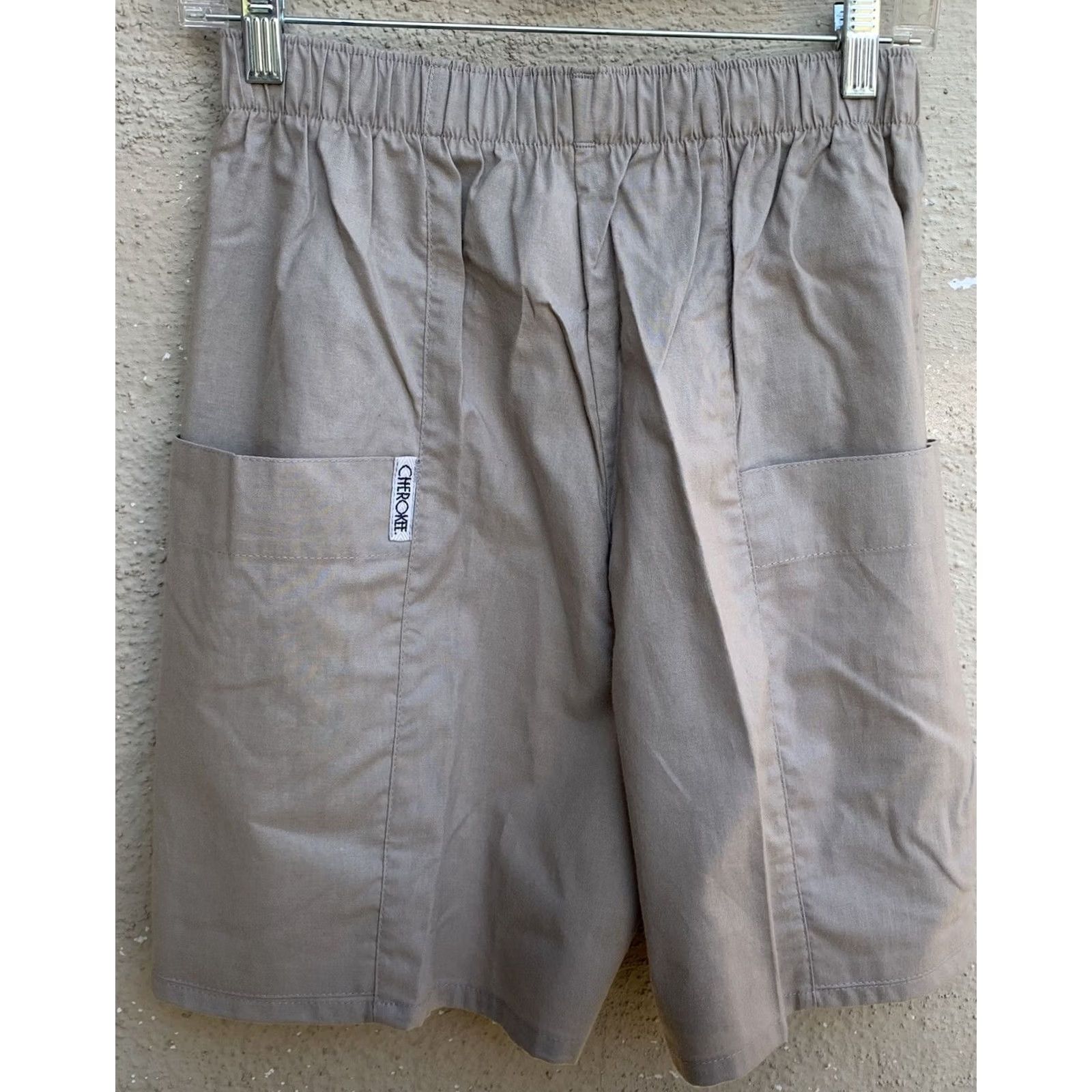 Cherokee VINTAGE Cherokee Shorts High Waist Big Side Pockets khaki 80s 1980s Size 14 Beige Cotton Women Casual Pockets 80s Style FW21470 Mens Womens Girls Boys Size 36" / US 14 / IT 50 - 6 Thumbnail