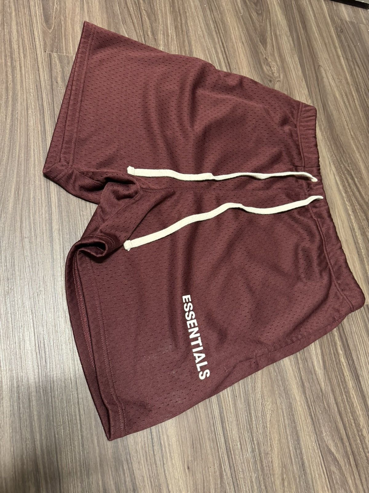 Fear of God Fear of God Essentials Burgundy Mesh Shorts Size US 32 / EU 48 - 1 Thumbnail