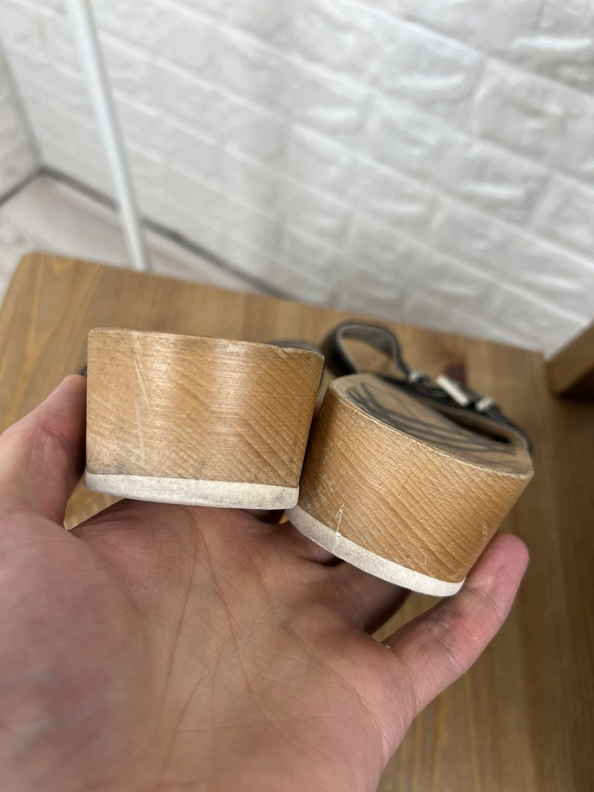 Burberry Burberry Wooden Slide Sandals Brown Size US 9 / IT 39 - 8 Thumbnail