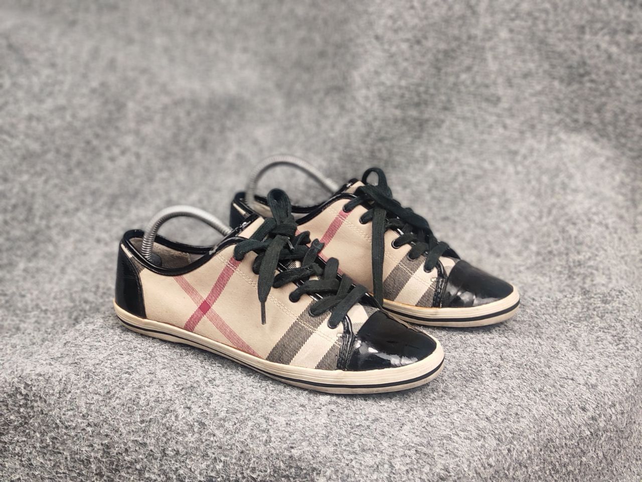 Burberry Burberry Design Nova check Canvas Leather Cap Toe Sneakers Size US 9 / IT 39 - 4 Thumbnail