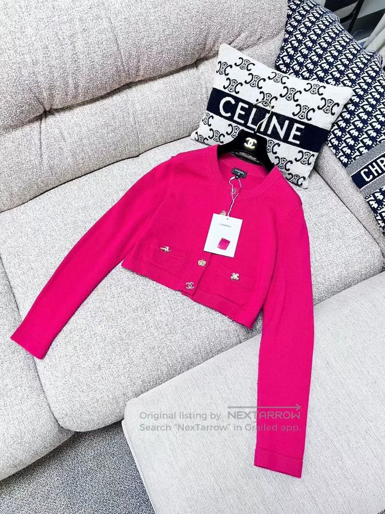 Chanel Chanel 22B rose-red multi-element button long-sleeved shor Size XS / US 0-2 / IT 36-38 - 2 Thumbnail