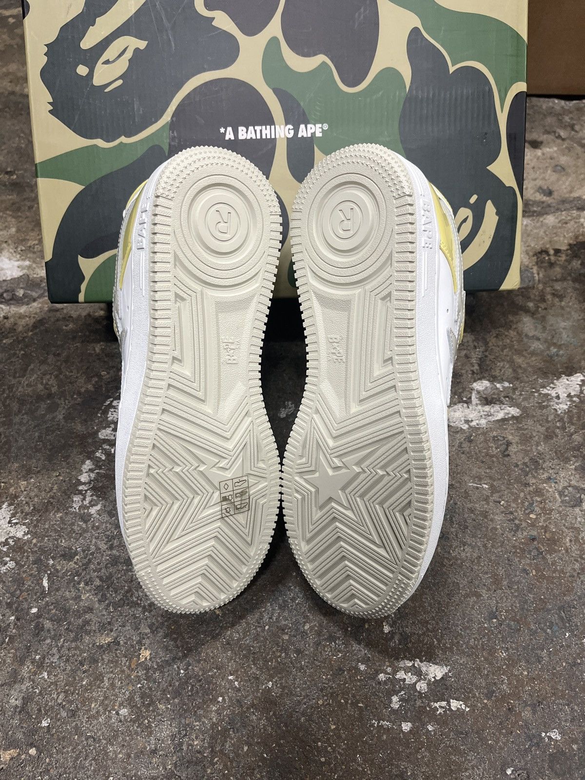 Bape × SSENSE Yellow Patent Bape Sta Size 7 Bapesta Size US 7 / EU 40 - 2 Thumbnail