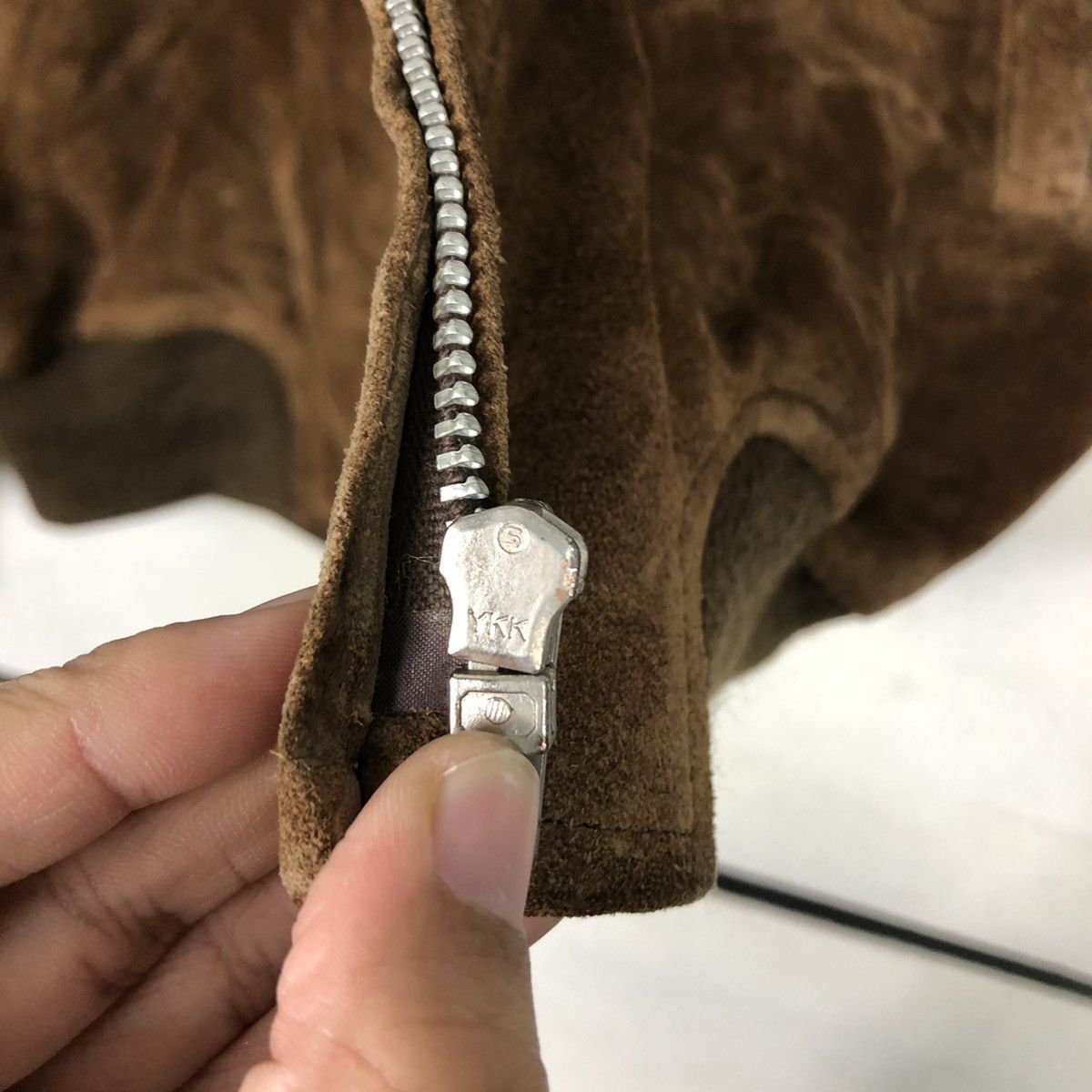 Japanese Brand 90s Suede Genuine Leather MA-1 Style Bomber Issey Miyake Size US L / EU 52-54 / 3 - 18 Thumbnail