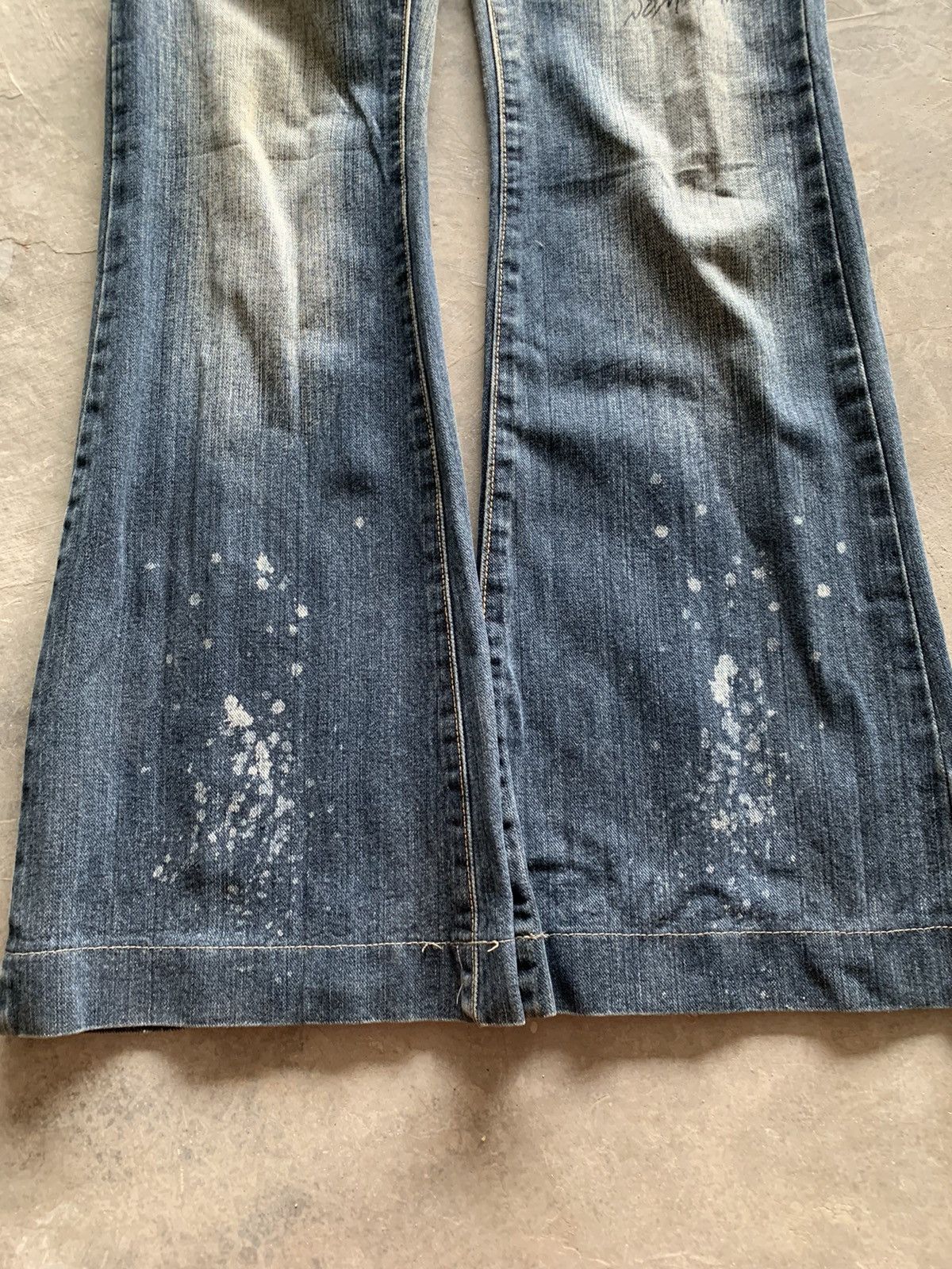 20471120 Y2K i6w9 style poem flare washed denim with paint design Size 31" - 13 Thumbnail