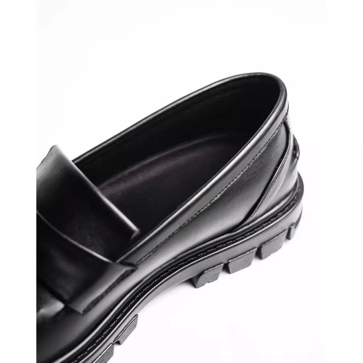 Designer × Simple Shoes Windsor Black Chunky Leather Loafer Size US 10 / EU 43 - 6 Thumbnail