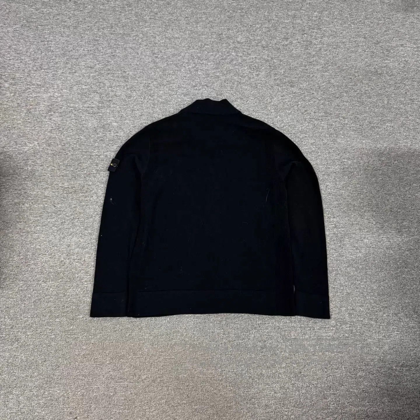 Black Zip-Front Long Sleeve Sweater L.