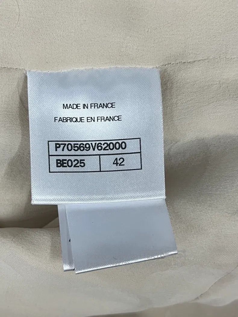 Chanel Chanel 21 Spring and Summer Beige Bow Mid-length Suit Jack Size M / US 6-8 / IT 42-44 - 5 Thumbnail