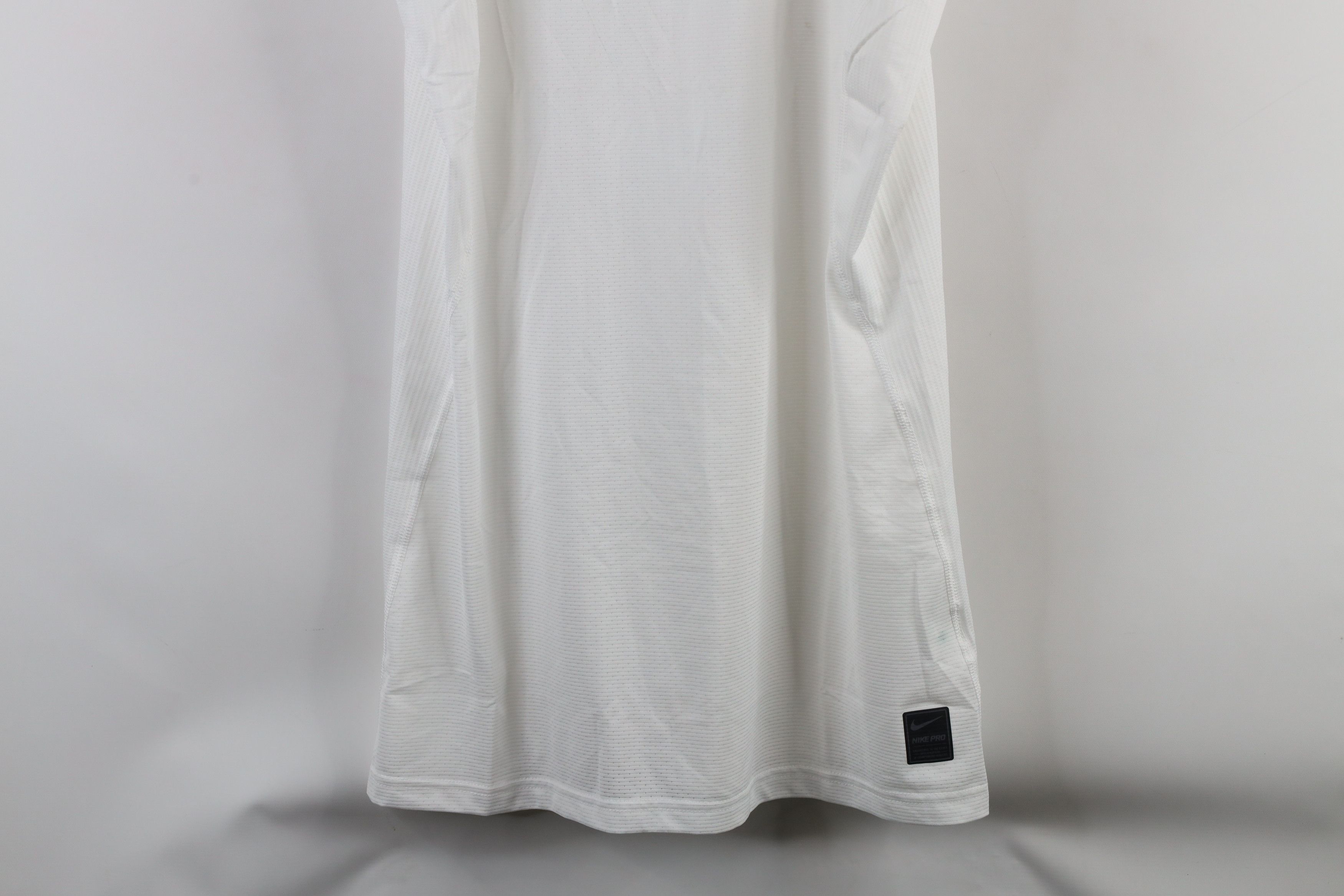 Nike × Vintage Nike Pro Issued Compression Training Tank Top T-Shirt White Size US XL / EU 56 / 4 - 3 Thumbnail