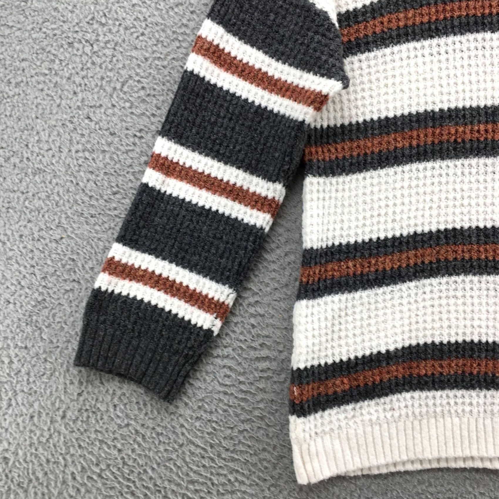 American Eagle Outfitters American Eagle Outfitters Crew Neck Sweater Mens S White Striped Pullover Knit Size US S / EU 44-46 / 1 - 6 Thumbnail