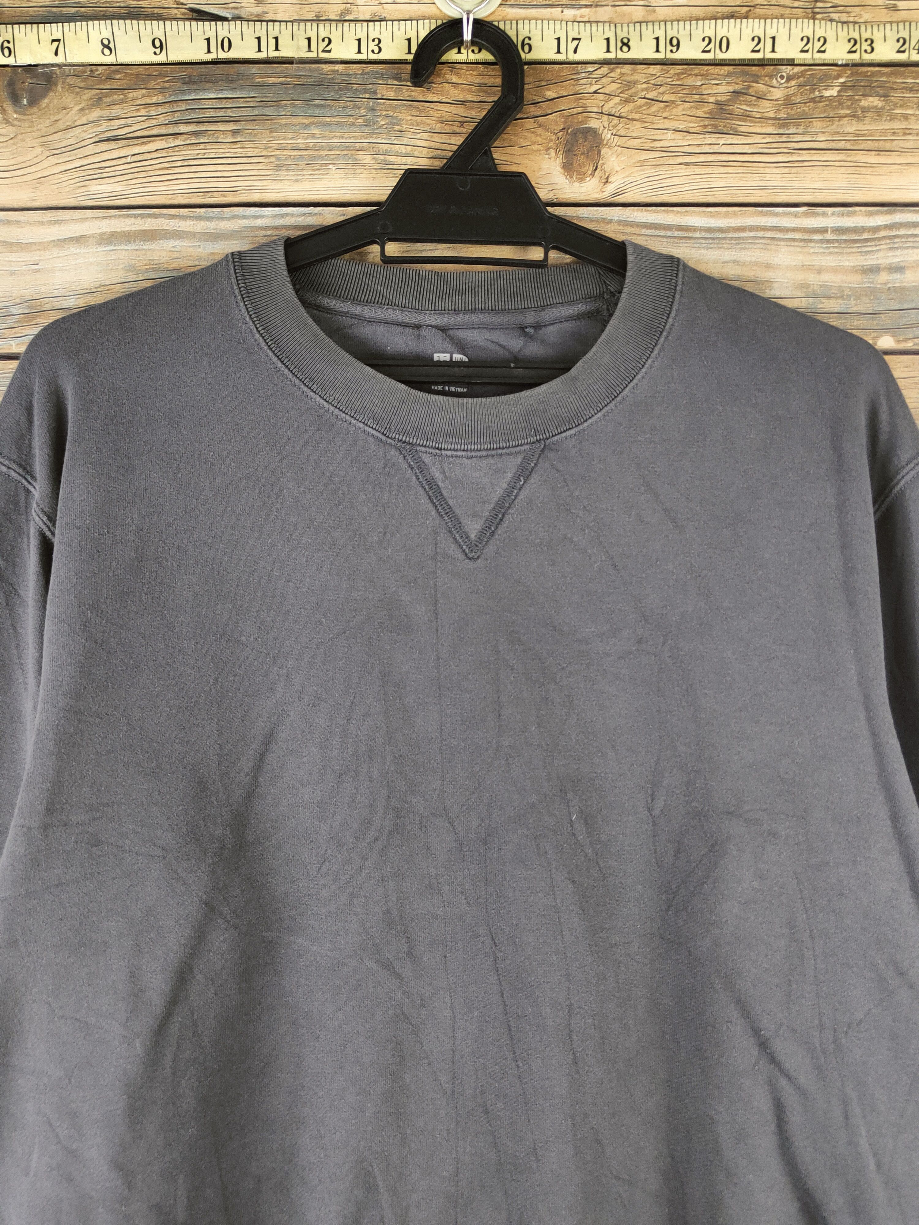 Uniqlo Plain Faded Uniqlo Dark Gray Sweatshirts Size US L / EU 52-54 / 3 - 2 Thumbnail