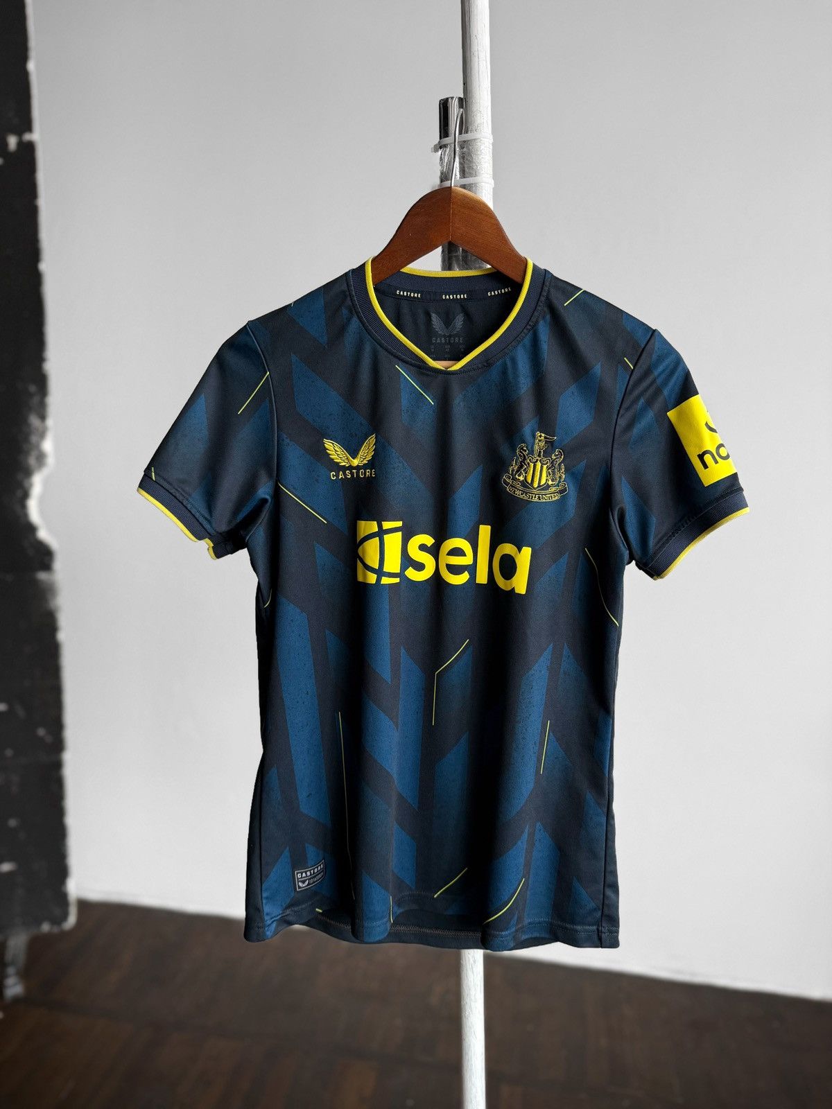Castore Castore Newcastle United Bruno G 39 Away Shirt Soccer Jersey Size US S / EU 44-46 / 1 - 1 Thumbnail